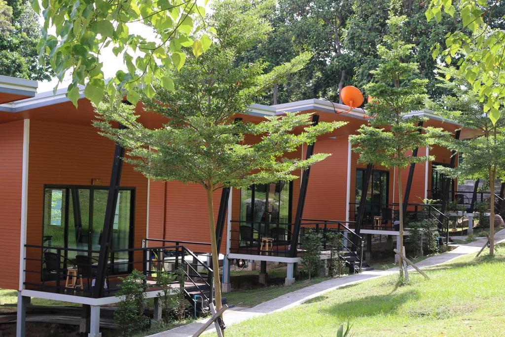 Plawan Lipe Resort Bagian luar foto