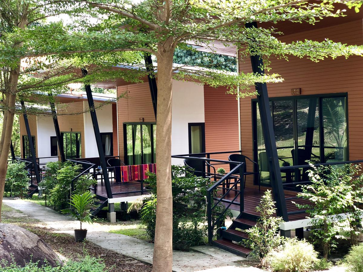 Plawan Lipe Resort Bagian luar foto