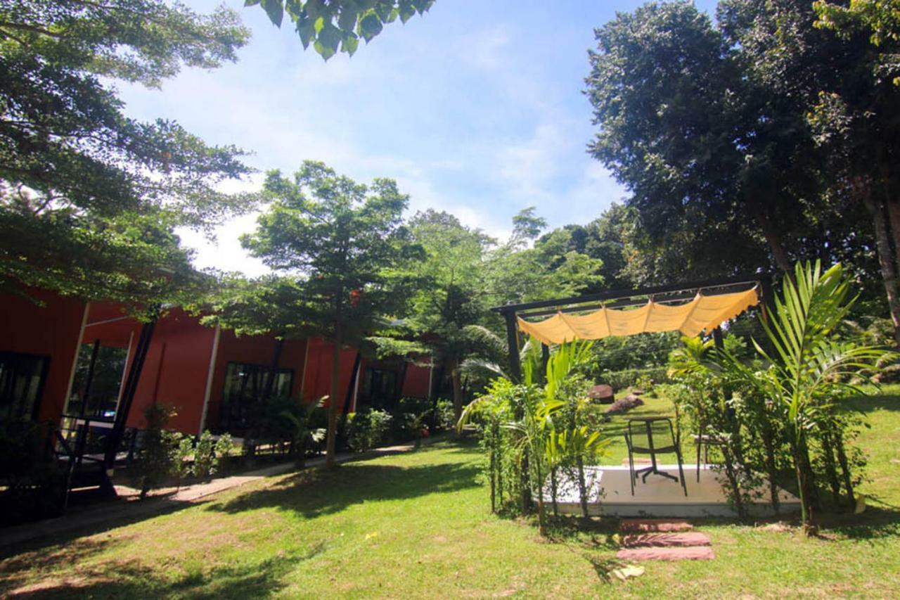 Plawan Lipe Resort Bagian luar foto